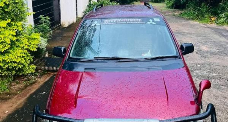 MITSUBISHI RVR 2000