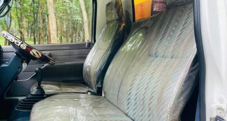 ISUZU ELF 1988