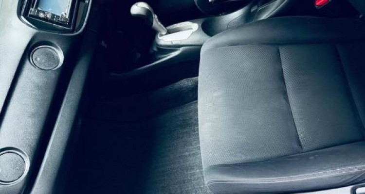 HONDA INSIGHT 2012