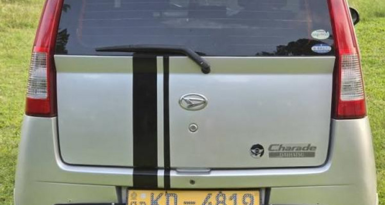DAIHATSU CHARADE 2006