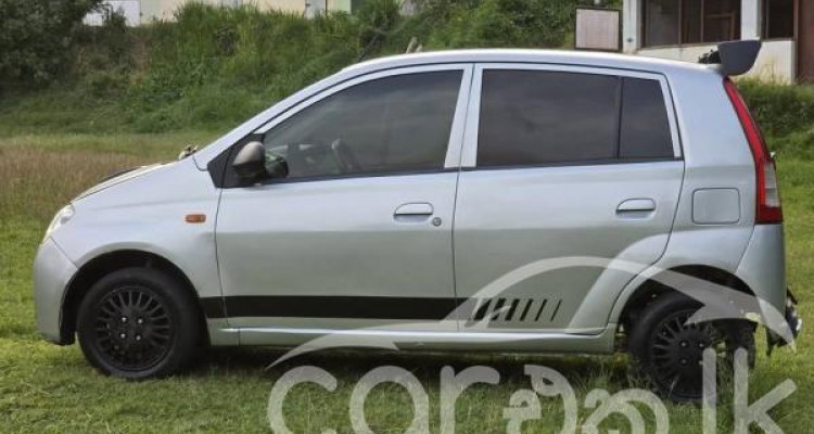 DAIHATSU CHARADE 2006