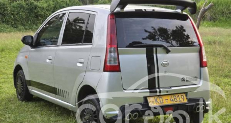 DAIHATSU CHARADE 2006