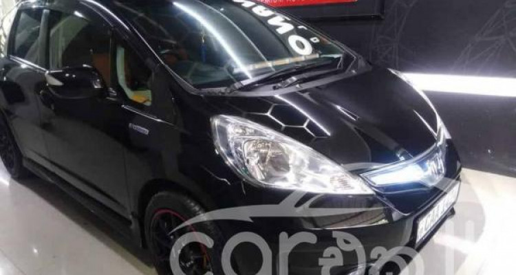 HONDA FIT GP4 2012
