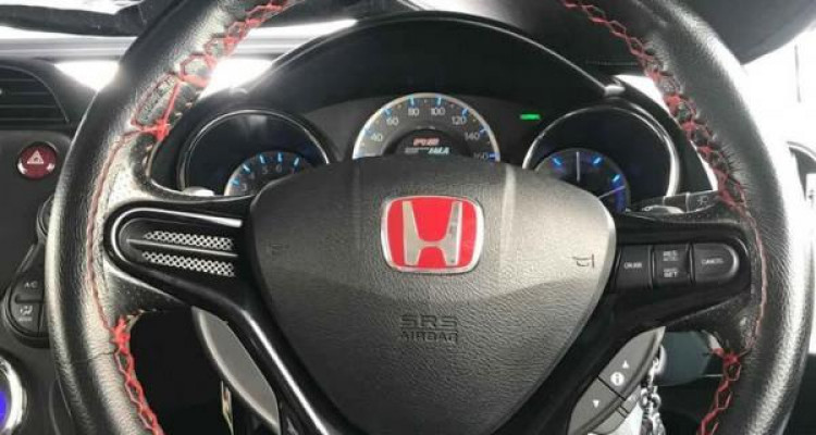 HONDA FIT GP4 2012