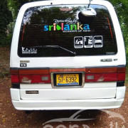 NISSAN CARAVAN 1996