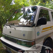 NISSAN CARAVAN 1996