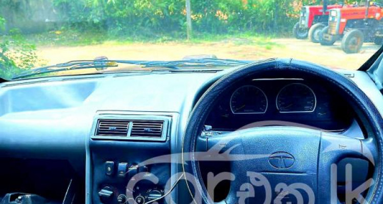 TATA SAFARI 2004