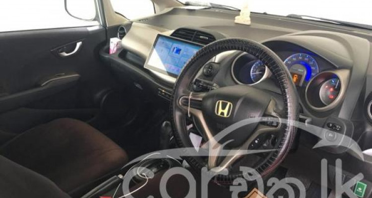 HONDA FIT GP1 2011