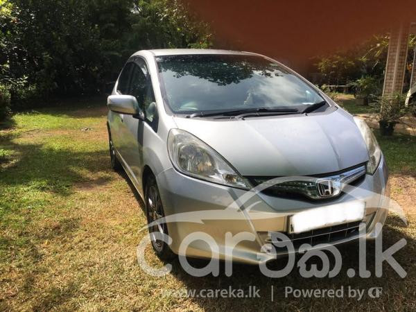 HONDA FIT GP1 2011