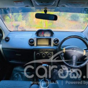 TOYOTA IST 2004