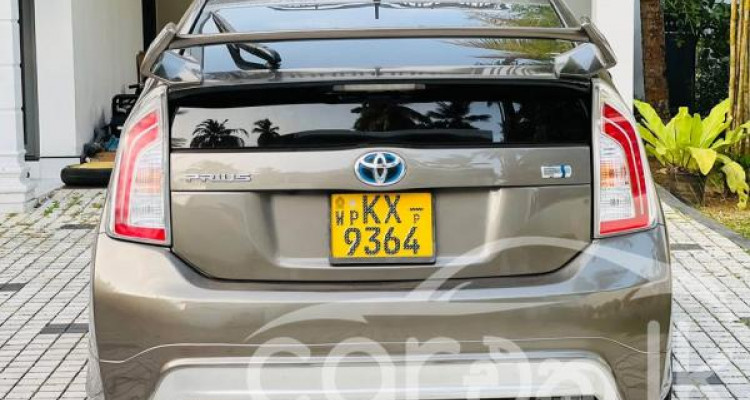 TOYOTA PRIUS 2012