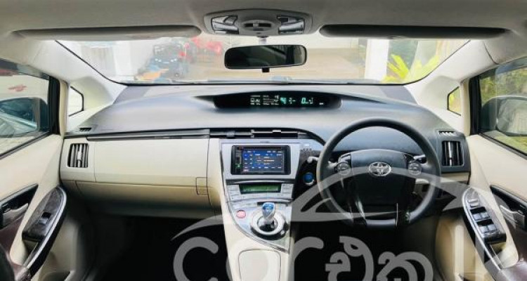 TOYOTA PRIUS 2012