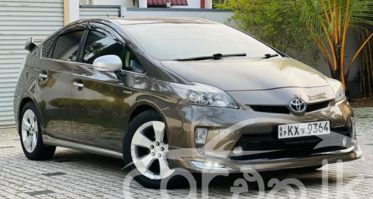 TOYOTA PRIUS 2012