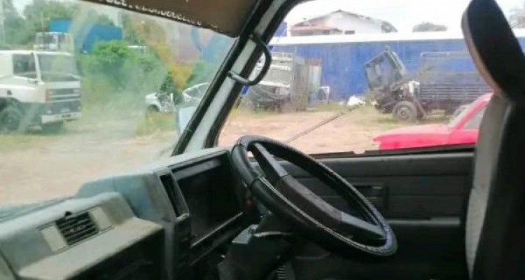ISUZU 250 1981