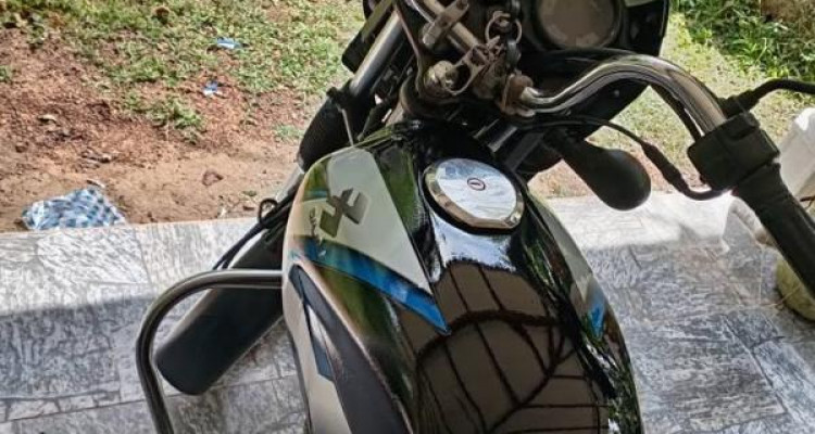 BAJAJ CT100 2013