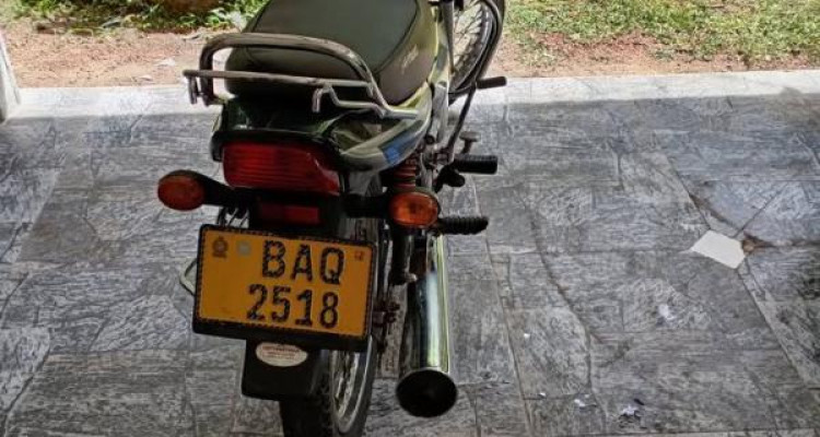 BAJAJ CT100 2013