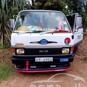 TOYOTA HIACE 1988