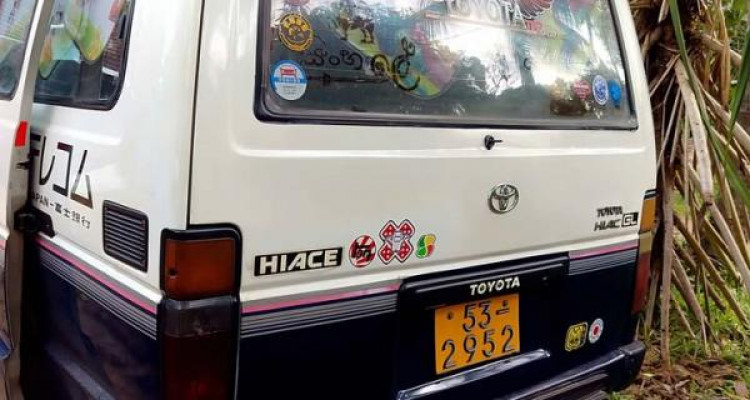 TOYOTA HIACE 1988