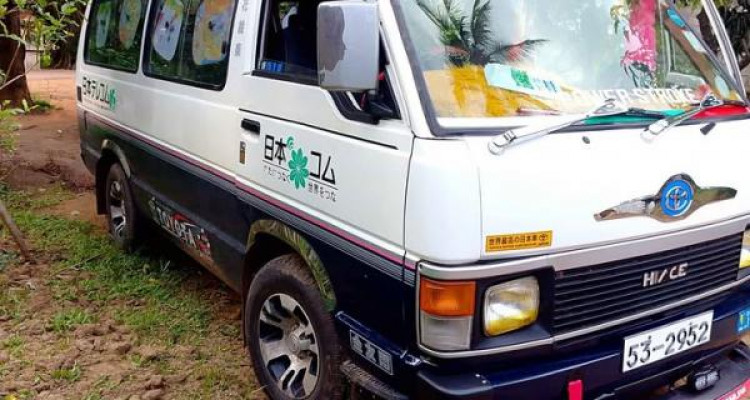 TOYOTA HIACE 1988