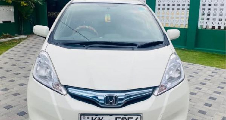 HONDA FIT GP1 2012
