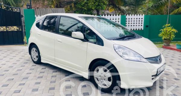HONDA FIT GP1 2012