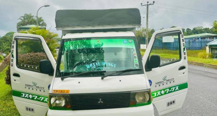 MITSUBISHI MINICAB 2004