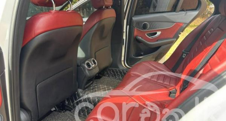 MERCEDES BENZ C200 2015