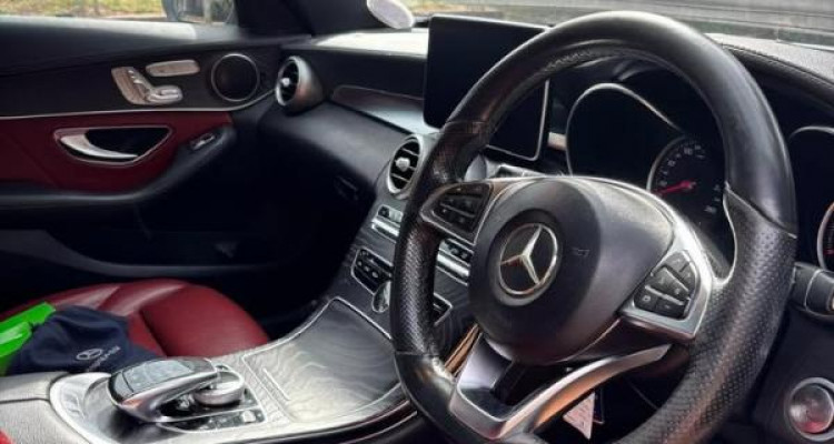 MERCEDES BENZ C200 2015