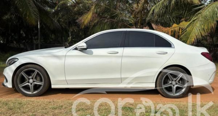 MERCEDES BENZ C200 2015