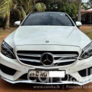 MERCEDES BENZ C200 2015