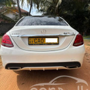 MERCEDES BENZ C200 2015