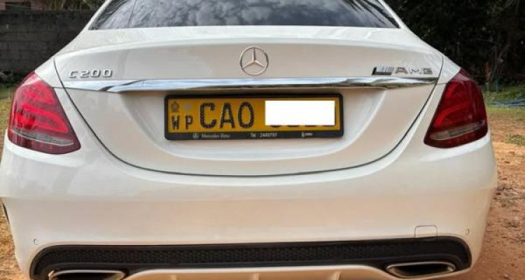 MERCEDES BENZ C200 2015