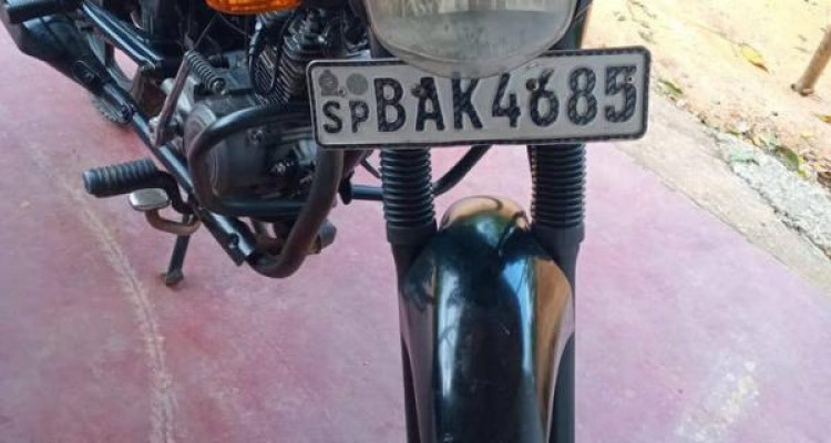 BAJAJ PLATINA 2013