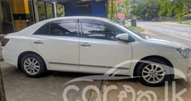 TOYOTA PREMIO 2014