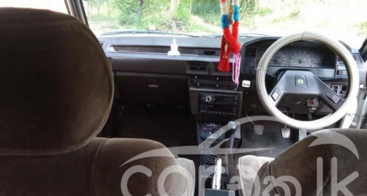 TOYOTA COROLLA AE81 1987