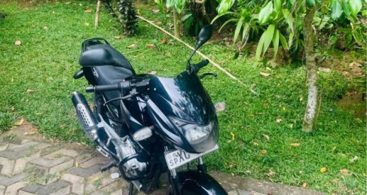 BAJAJ PULSAR 2012