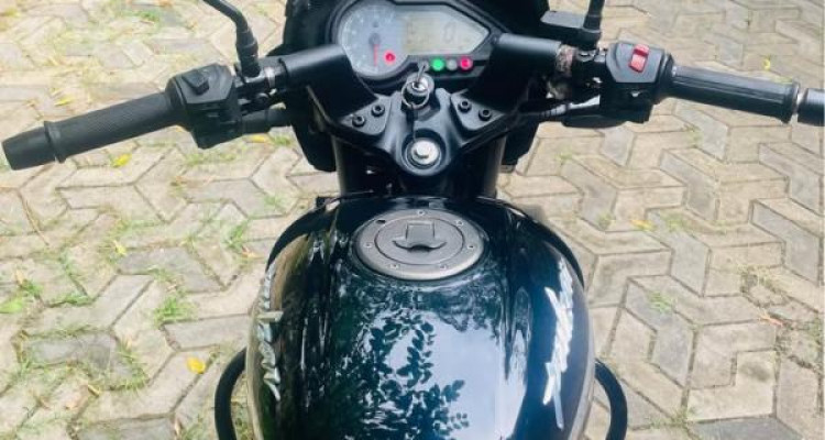 BAJAJ PULSAR 2012