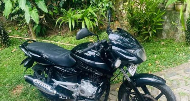 BAJAJ PULSAR 2012