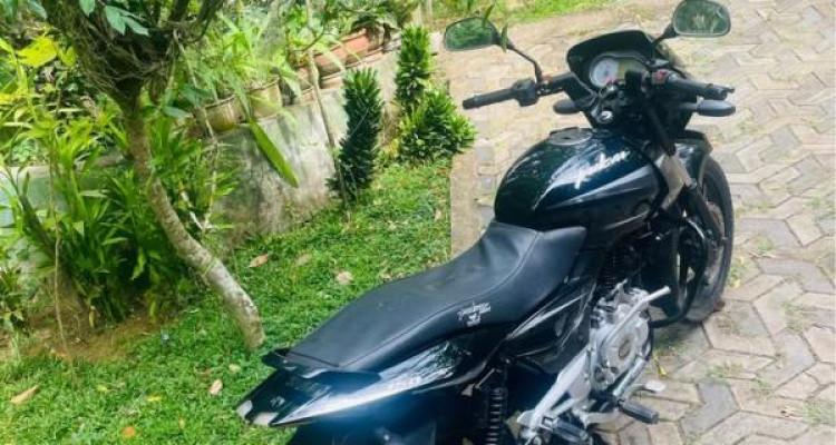 BAJAJ PULSAR 2012