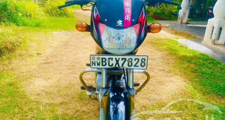 BAJAJ CT100 2015