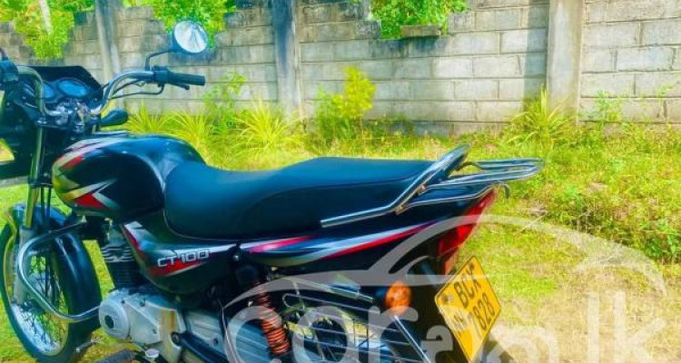 BAJAJ CT100 2015