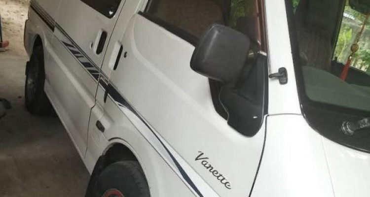 NISSAN VANETTE 2003