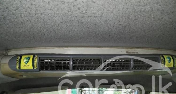 NISSAN VANETTE 2003