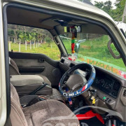 NISSAN CARAVAN 1989