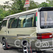 NISSAN CARAVAN 1989