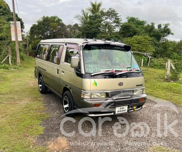 NISSAN CARAVAN 1989