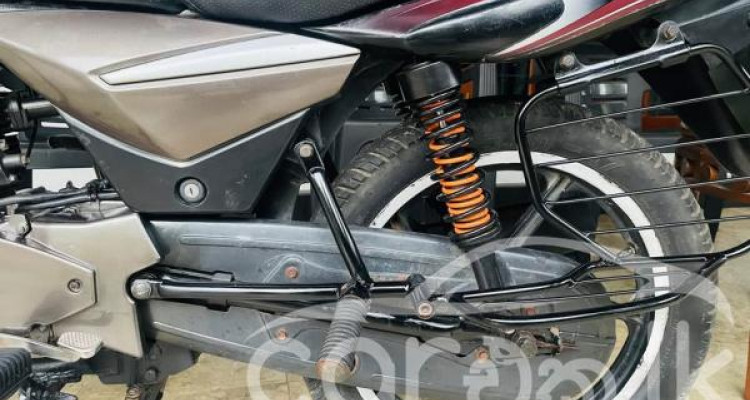 BAJAJ PLATINA 2013