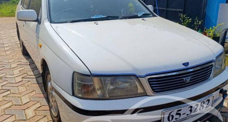 NISSAN BLUEBIRD 1998