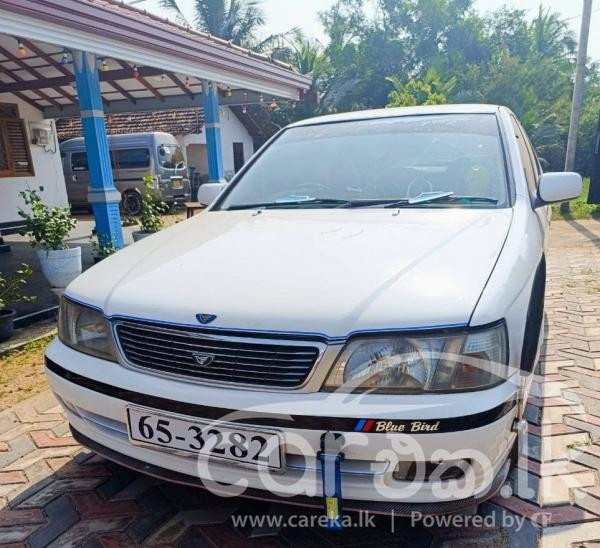 NISSAN BLUEBIRD 1998