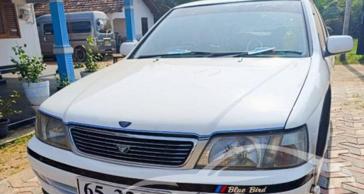 NISSAN BLUEBIRD 1998